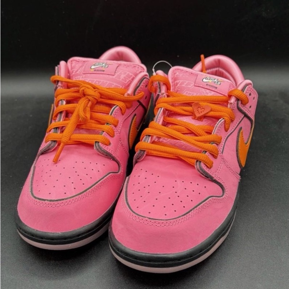 NIKE X POWERPUFF GIRLS NIKE SB DUNKS